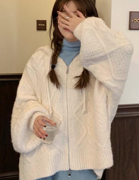 Women's Knitted Hoodie